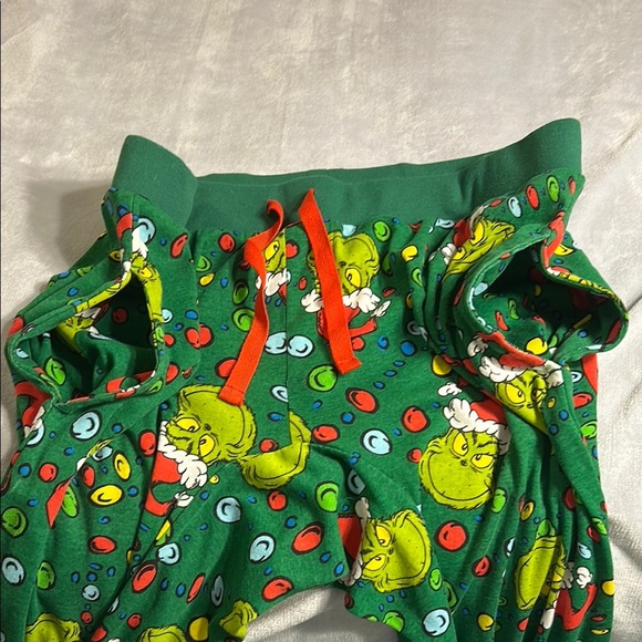 Dr. Seuss Grinch Men’s XL Pajama Set Green and Red - Picture 10 of 10